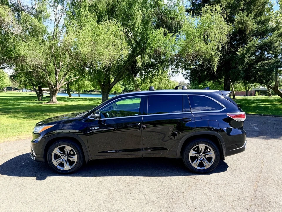 2015 Toyota Highlander - Image 2 of 17