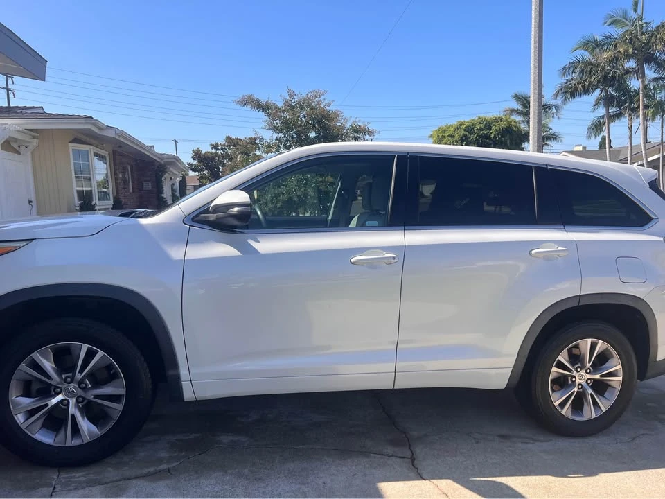 2015 Toyota Highlander - Image 12 of 13