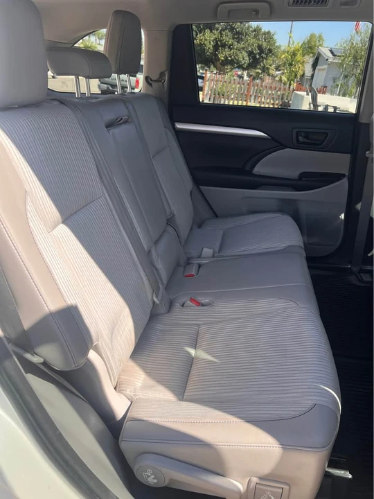 2015 Toyota Highlander - Image 3 of 13