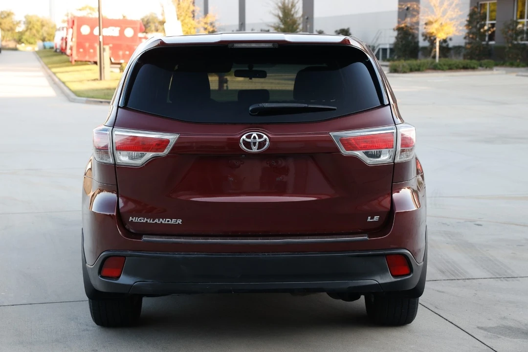 2015 Toyota Highlander - Image 10 of 12