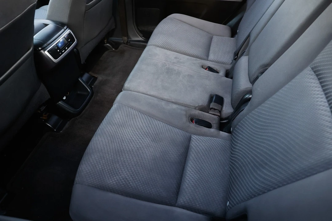 2015 Toyota Highlander - Image 11 of 12