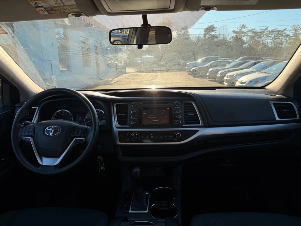 2015 Toyota Highlander - Image 20 of 21