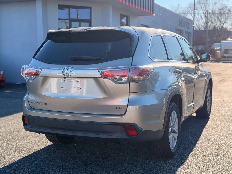 2015 Toyota Highlander - Image 11 of 21