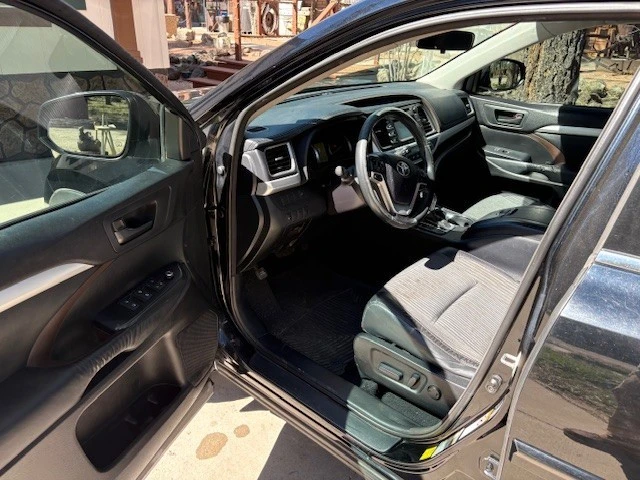 2015 Toyota Highlander - Image 7 of 16