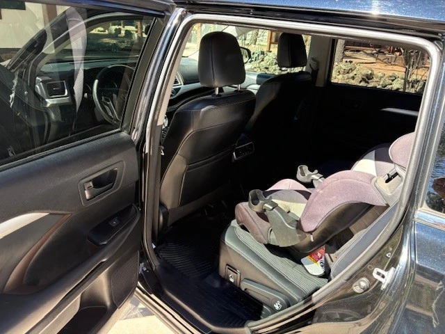 2015 Toyota Highlander - Image 8 of 16