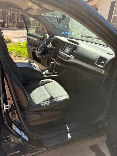 2015 Toyota Highlander - Image 10 of 16