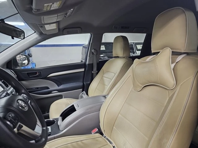 2015 Toyota Highlander - Image 6 of 12