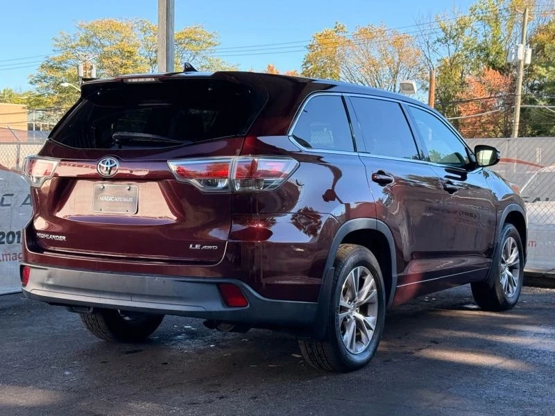2015 Toyota Highlander - Image 9 of 12