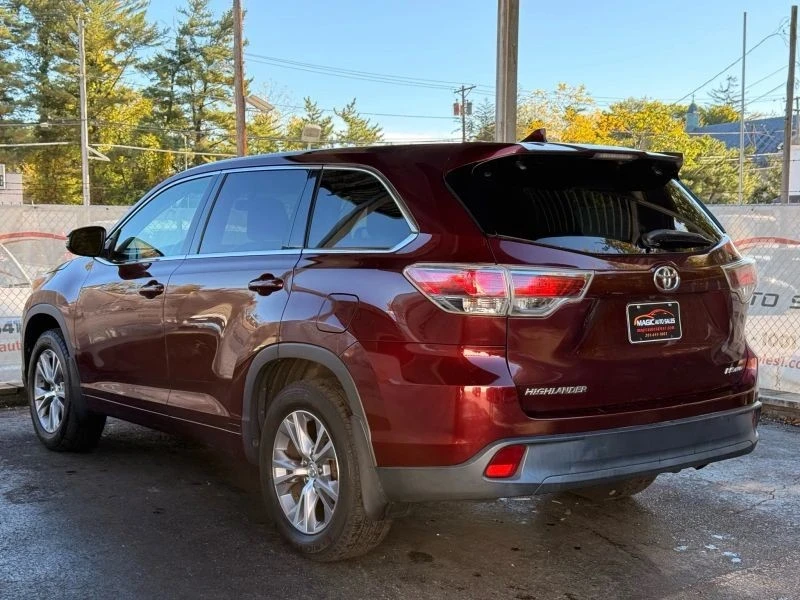 2015 Toyota Highlander - Image 11 of 12