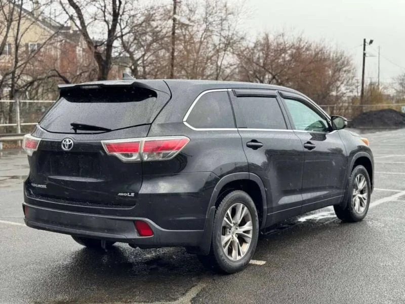 2015 Toyota Highlander - Image 7 of 12