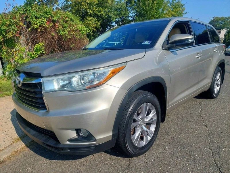 2015 Toyota Highlander - Image 4 of 12