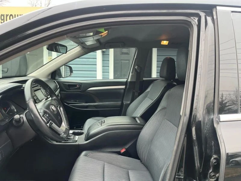 2015 Toyota Highlander - Image 11 of 12