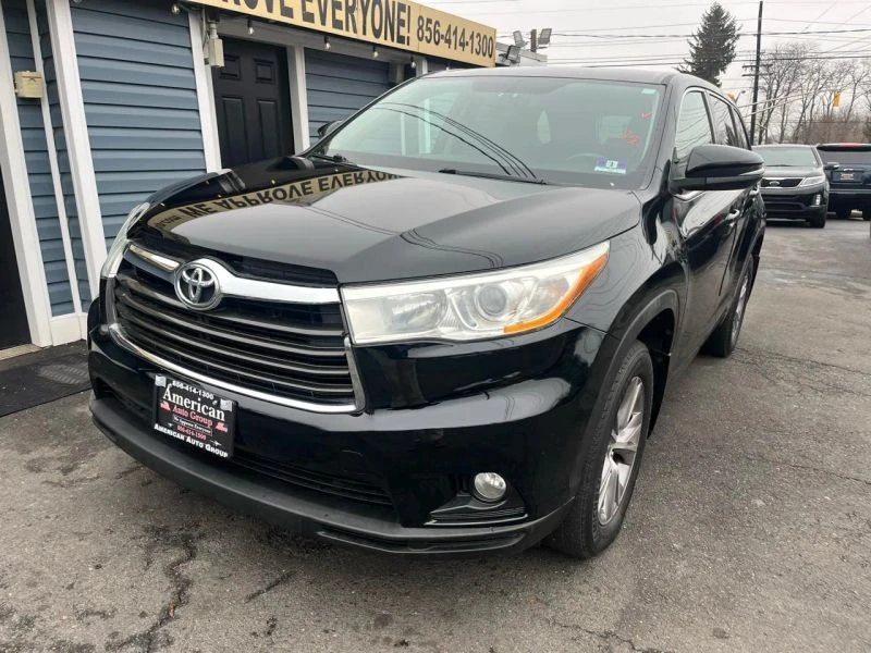 2015 Toyota Highlander - Image 2 of 12