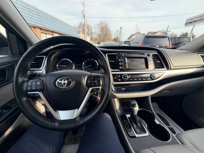 2015 Toyota Highlander - Image 3 of 12