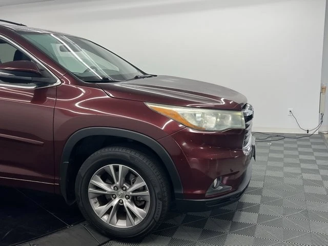 2015 Toyota Highlander - Image 6 of 9