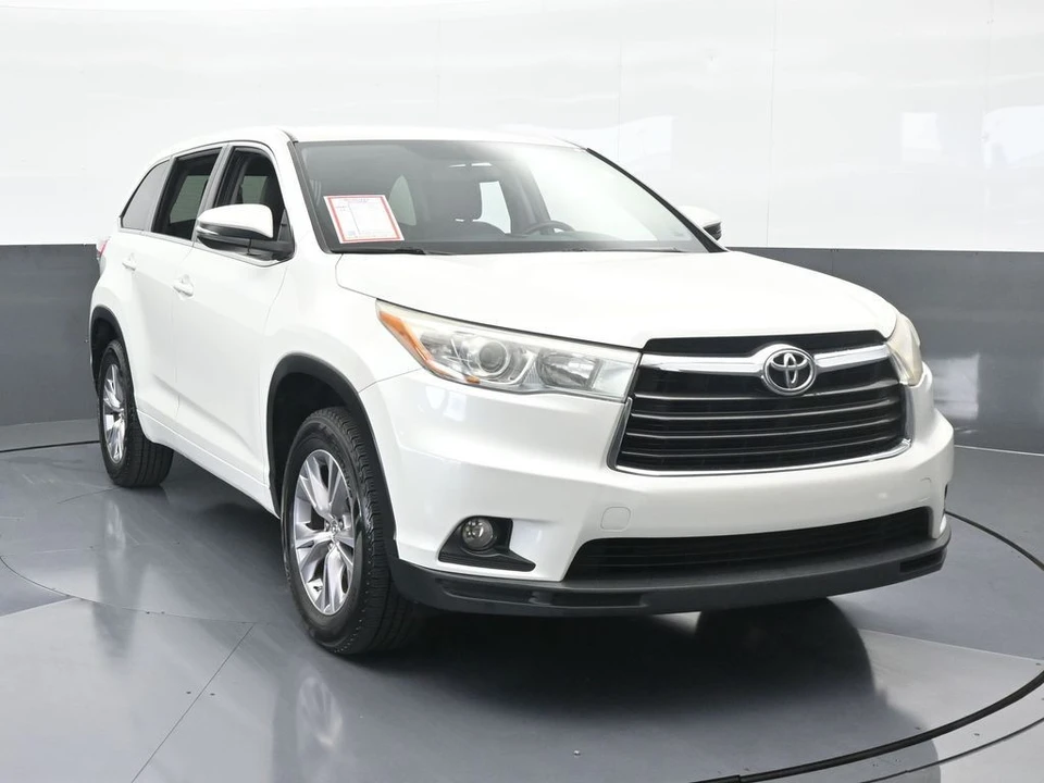 2015 Toyota Highlander - Image 9 of 12