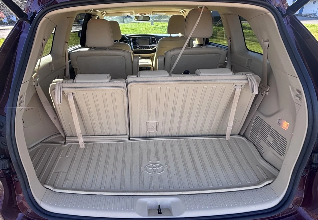 2015 Toyota Highlander - Image 11 of 21