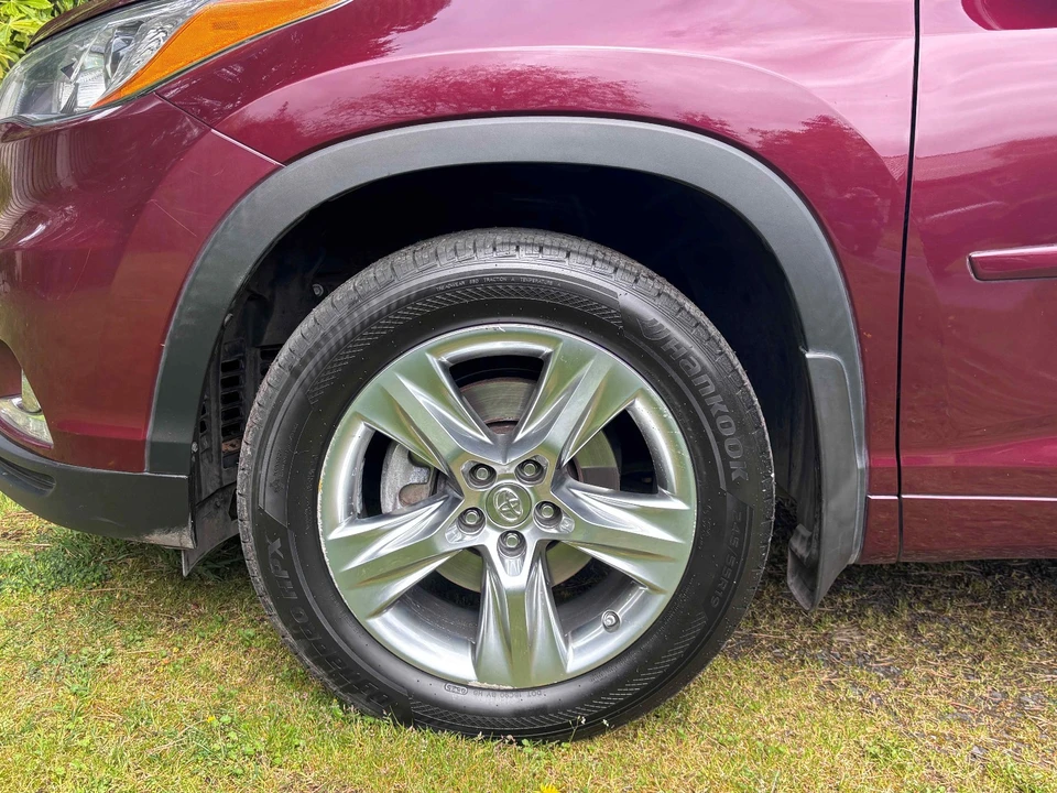 2015 Toyota Highlander - Image 19 of 21