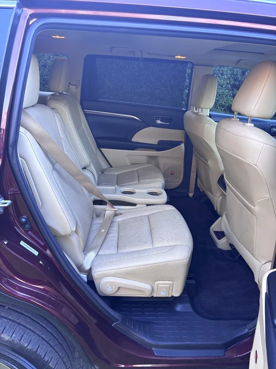 2015 Toyota Highlander - Image 15 of 21
