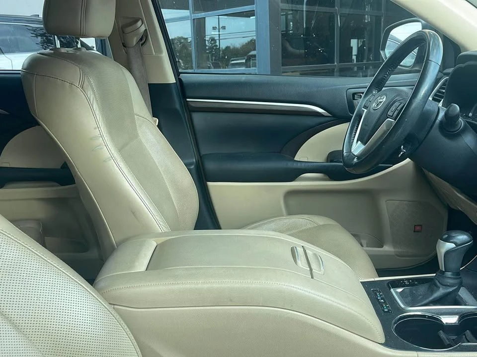 2015 Toyota Highlander - Image 5 of 9