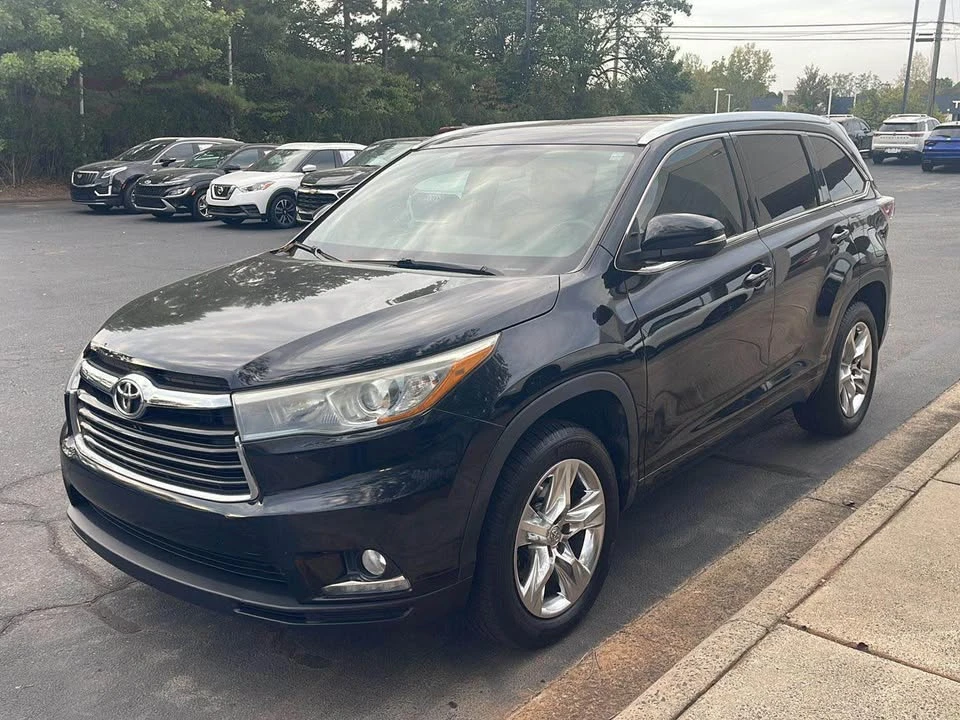 2015 Toyota Highlander - Image 2 of 9