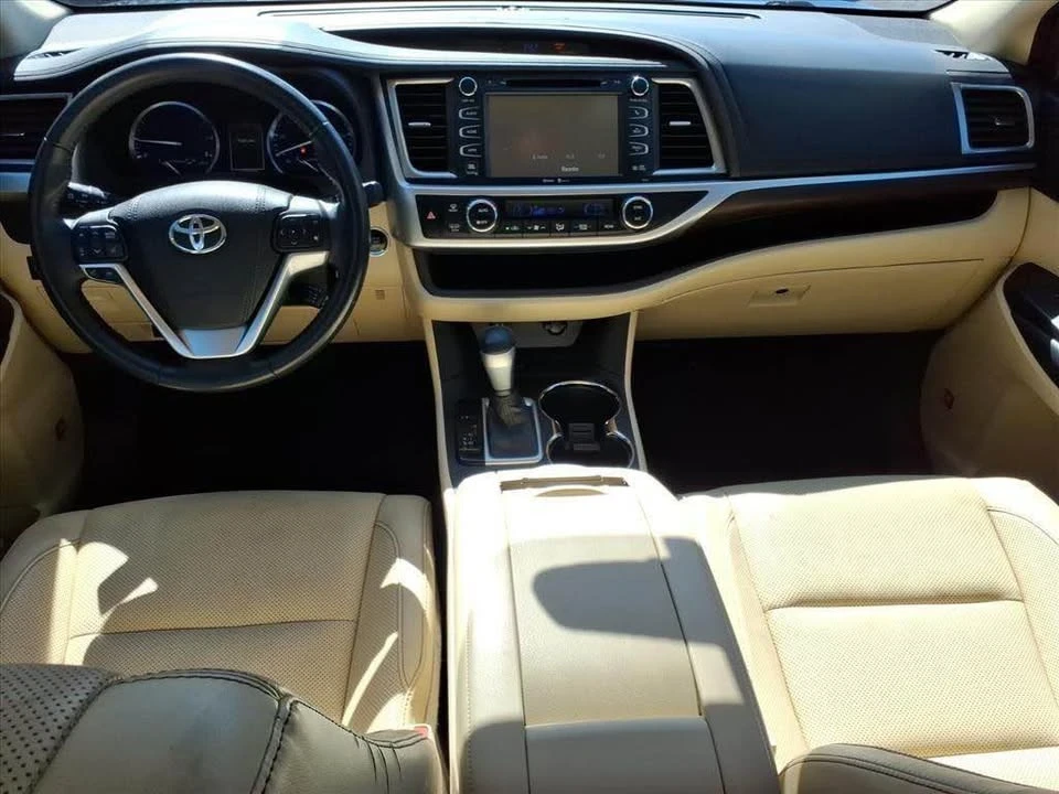 2015 Toyota Highlander - Image 16 of 16