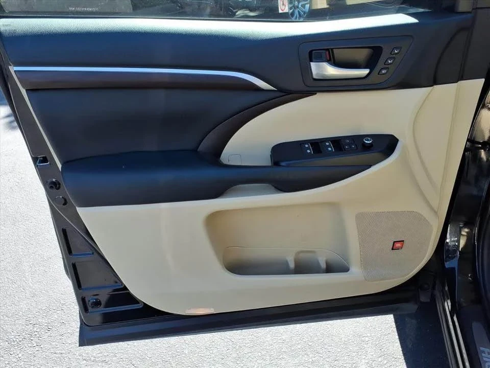2015 Toyota Highlander - Image 5 of 16