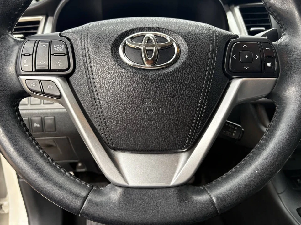 2015 Toyota Highlander - Image 9 of 21
