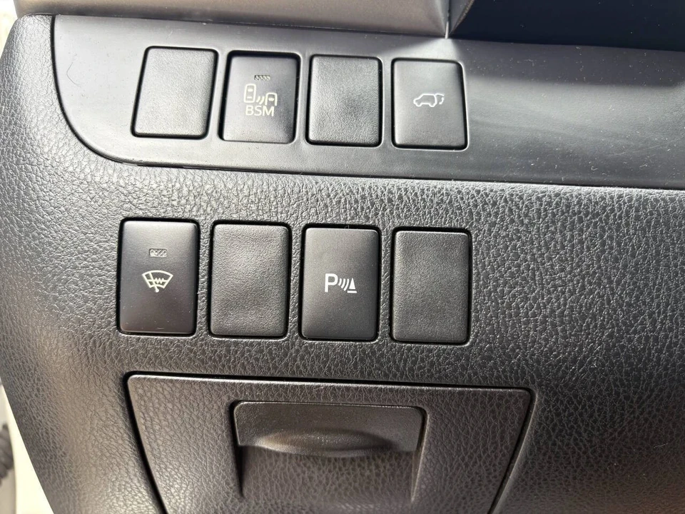 2015 Toyota Highlander - Image 10 of 21