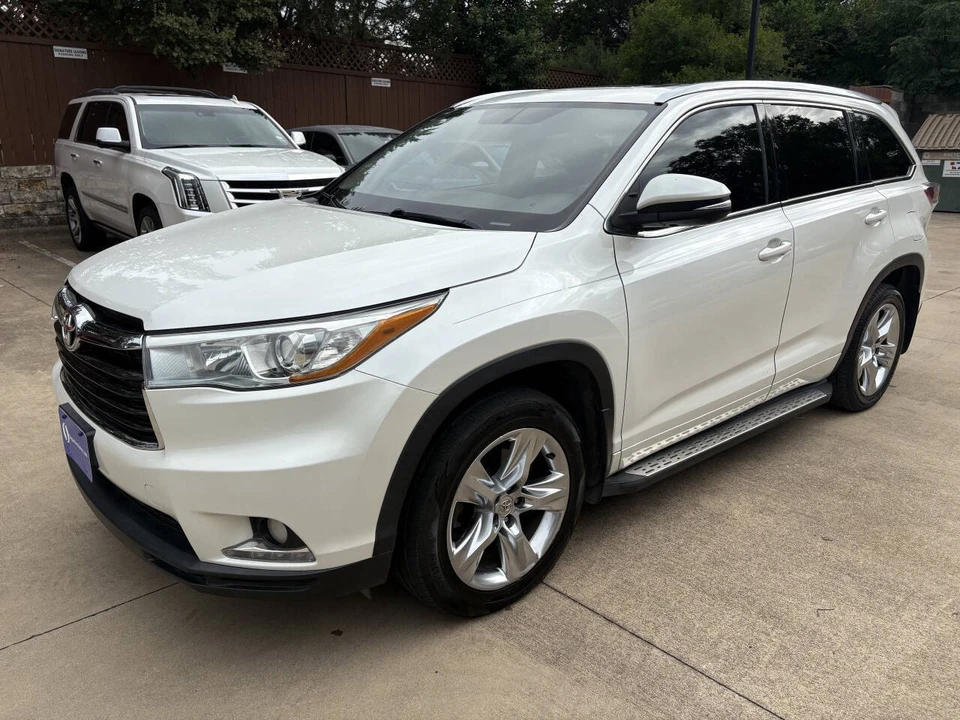 2015 Toyota Highlander - Image 17 of 21