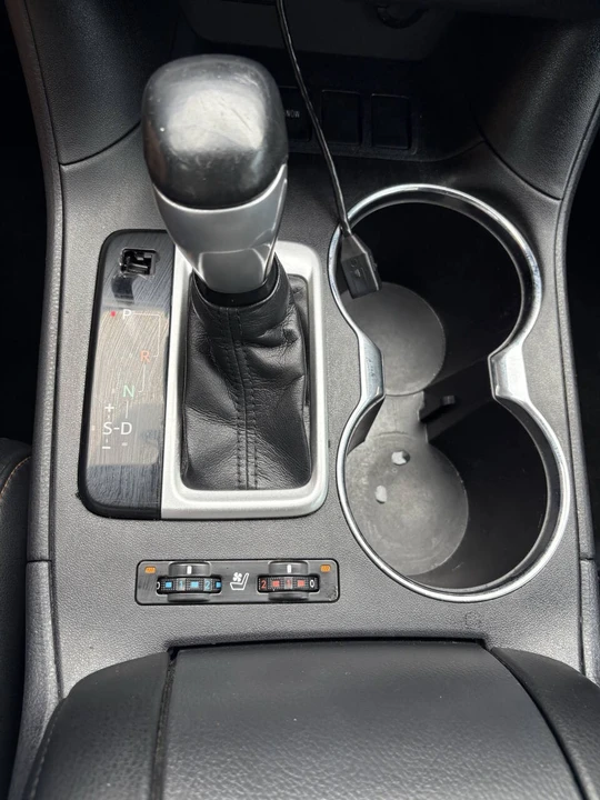 2015 Toyota Highlander - Image 12 of 21