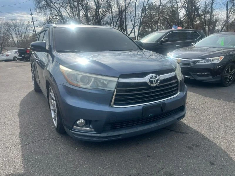 2015 Toyota Highlander - Image 2 of 12