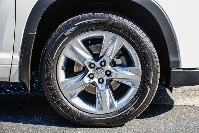 2015 Toyota Highlander - Image 9 of 12