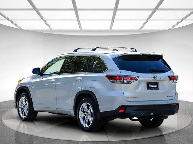 2015 Toyota Highlander - Image 2 of 12
