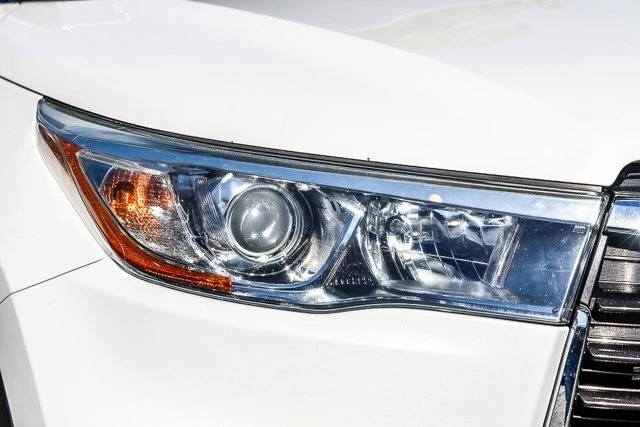 2015 Toyota Highlander - Image 7 of 12