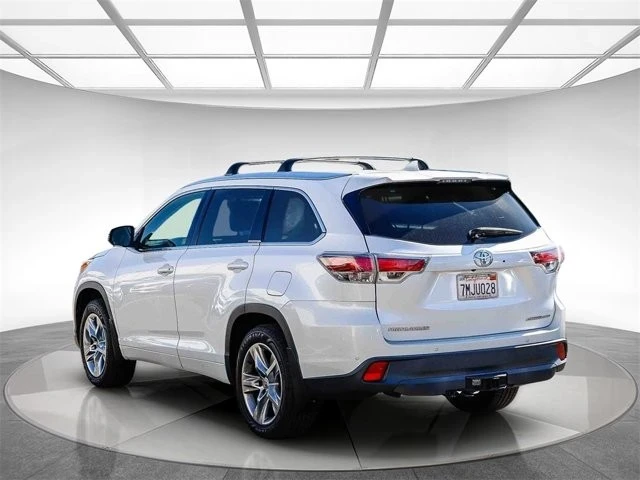 2015 Toyota Highlander - Image 2 of 12
