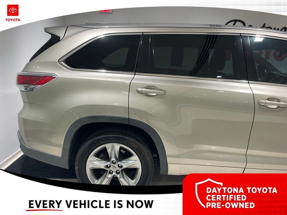 2015 Toyota Highlander - Image 8 of 10