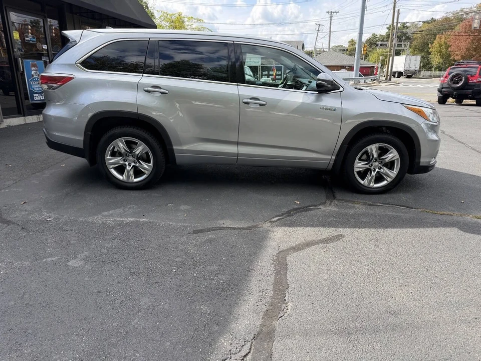 2015 Toyota Highlander - Image 18 of 21