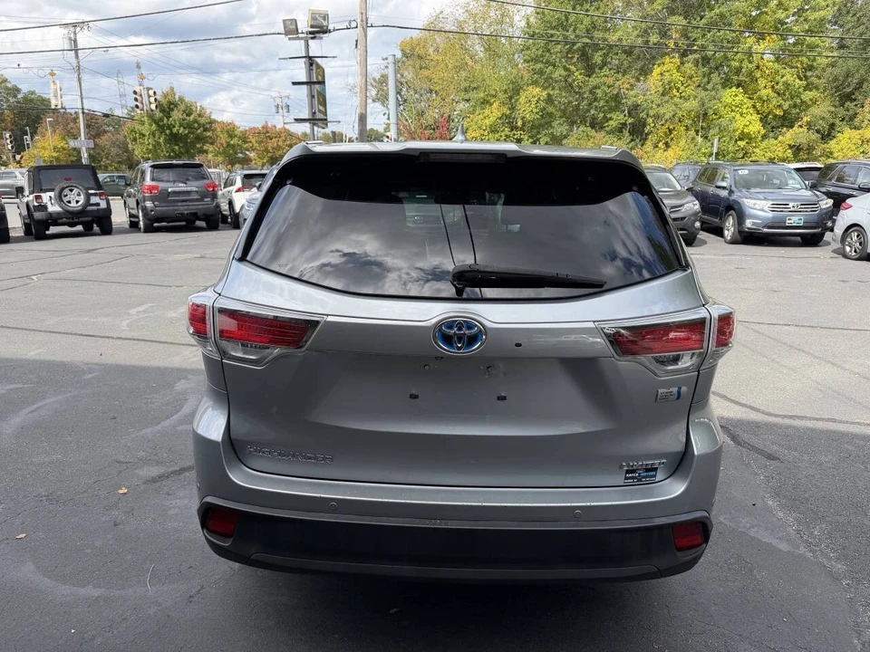 2015 Toyota Highlander - Image 10 of 21