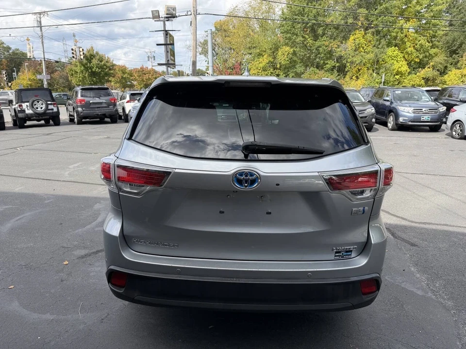2015 Toyota Highlander - Image 10 of 21