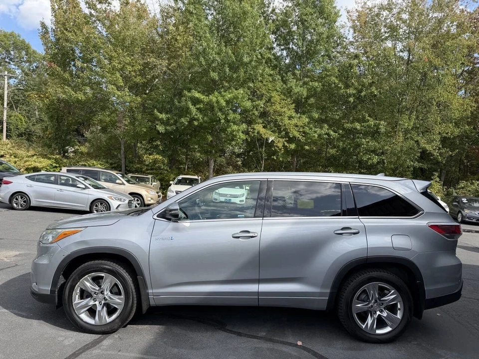 2015 Toyota Highlander - Image 8 of 21