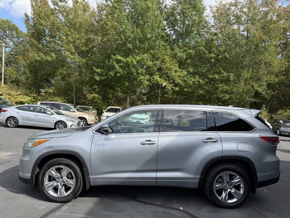 2015 Toyota Highlander - Image 8 of 21