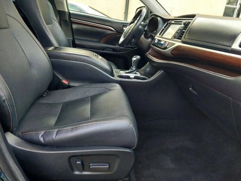 2015 Toyota Highlander - Image 12 of 12