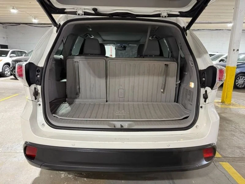 2015 Toyota Highlander - Image 7 of 12
