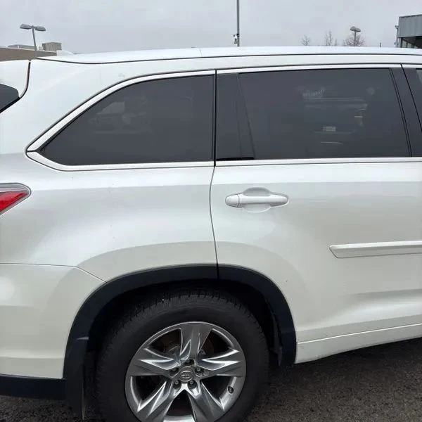 2015 Toyota Highlander - Image 9 of 12