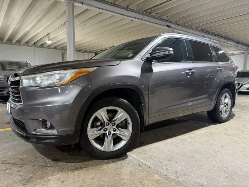 2015 Toyota Highlander - Image 2 of 12