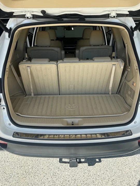 2015 Toyota Highlander - Image 12 of 13