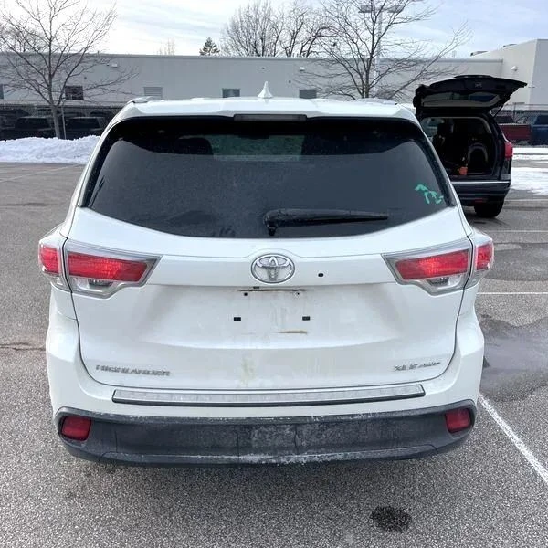 2015 Toyota Highlander - Image 4 of 12