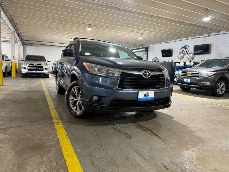 2015 Toyota Highlander - Image 6 of 12