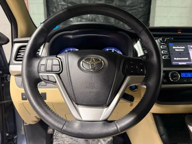 2015 Toyota Highlander - Image 12 of 12